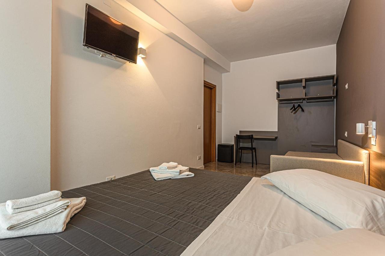 Hotel Costa Verde Milano Marittima Bagian luar foto